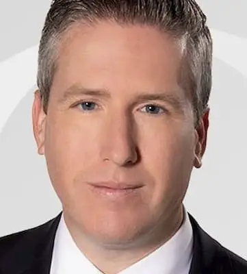 CBS Philly News Reporter and Anchor Joe Holden Photo