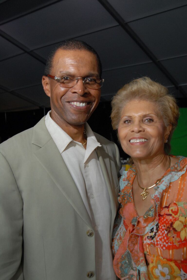 Ardythe Bullard(Gale Sayers Wife) Bio, Wiki, Age, Height and Net Worth