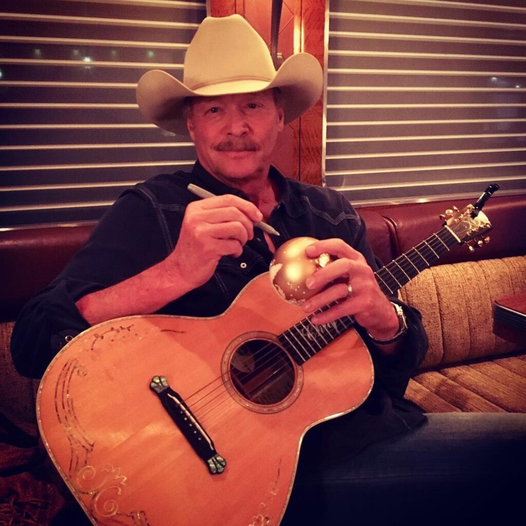 Alan Jackson BioWiki, Songs, Age, Height, Wife, Daughters, Net Worth