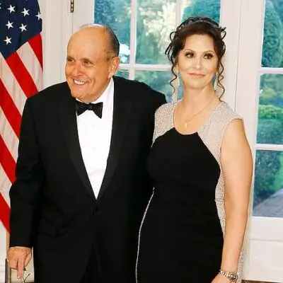 Photo Donald Trump's lawyer, Rudy Giuliani with his girlfriend Dr. Maria Ryan