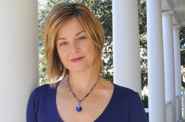 Kerri Furey WAVY 10 Bio Wiki Age Husband Married Salary WAVY 10