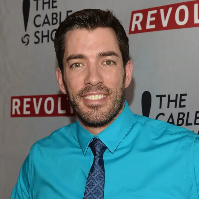 Drew Scott Bio, Wiki, Age, Height, Wiki, Family, Wife, Children, Net