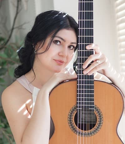 Guitarist Irina Kulikova Photo