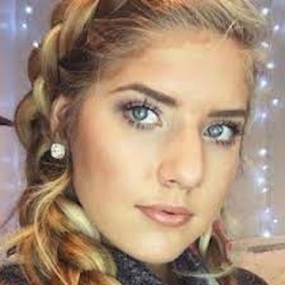 YouTuber Lauren Snyder Photo