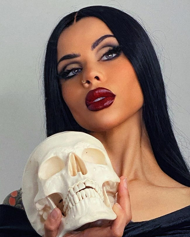 Eleanor Barnes Photo