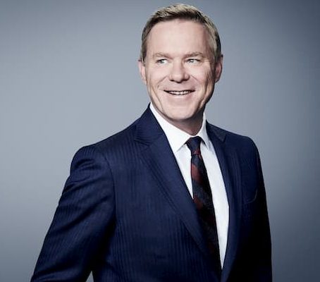 Michael Holmes Photo