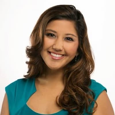 KGMB 5 News Anchor Lacy Deniz Photo