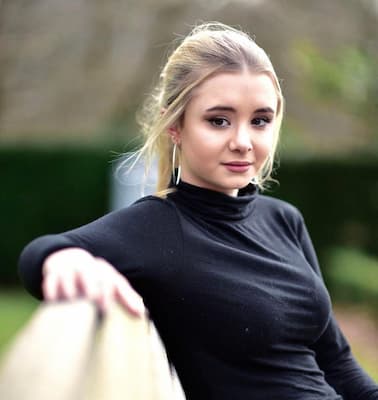 Kerry Ingram Photo