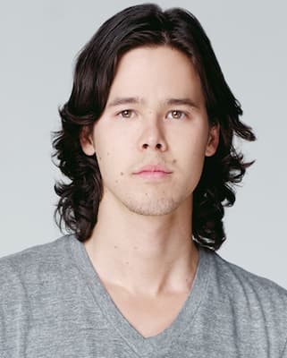 Philip Nozuka Photo