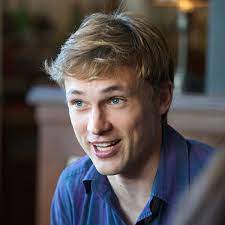 William Moseley Bio, Wiki, Age, Kelsey Chow, Actor, Movies, Siblings ...