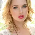 Kirsten Prout photo