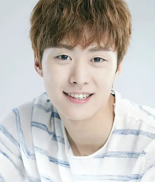 Gong Myung Photo