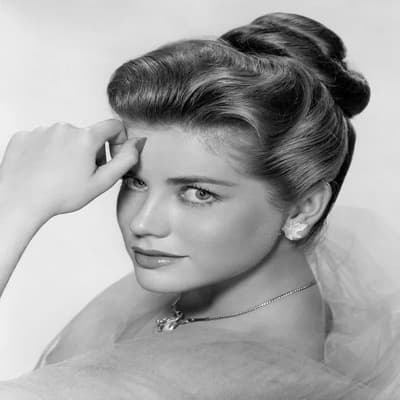 Dolores Hart Photo 