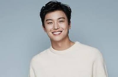 Yeon Woo-jin Photo