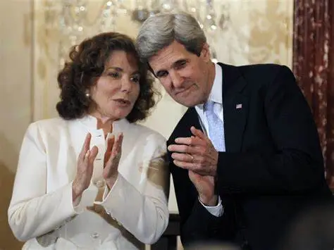 Photo of Teresa Heinz with husband John Kerry