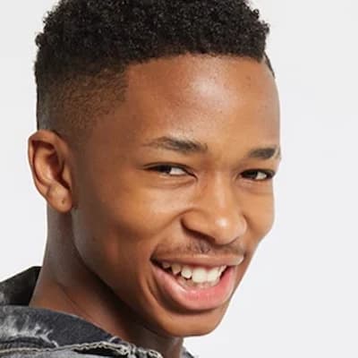 Lasizwe Dambuza Photo