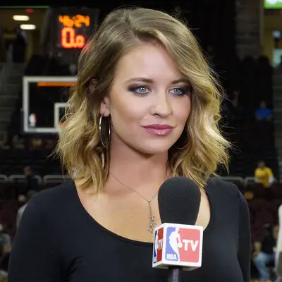 Kristen Ledlow Photo